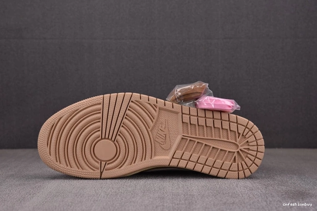 Travis 1 Low x SP AJ OG Scott DM7866-106 1210